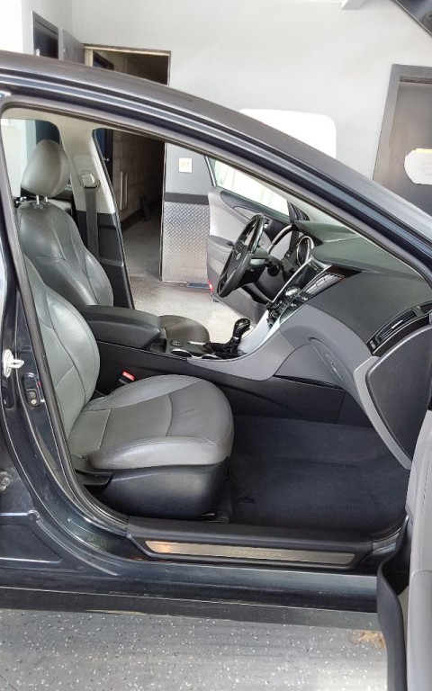 2011 Hyundai Sonata Image 12