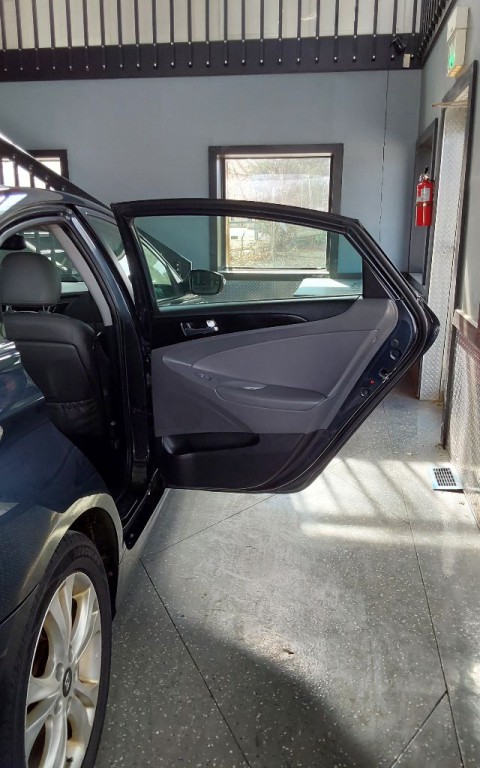 2011 Hyundai Sonata Image 15