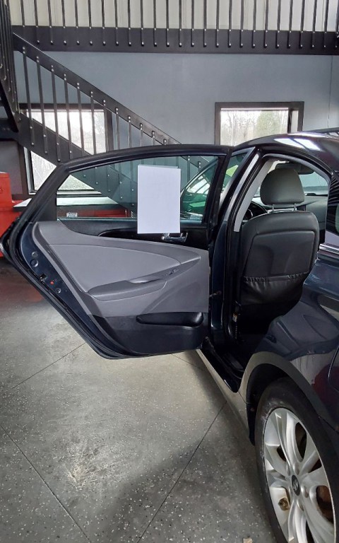 2011 Hyundai Sonata Image 17