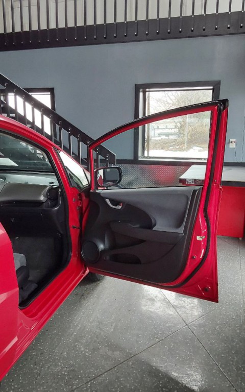 2013 Honda Fit Image 18