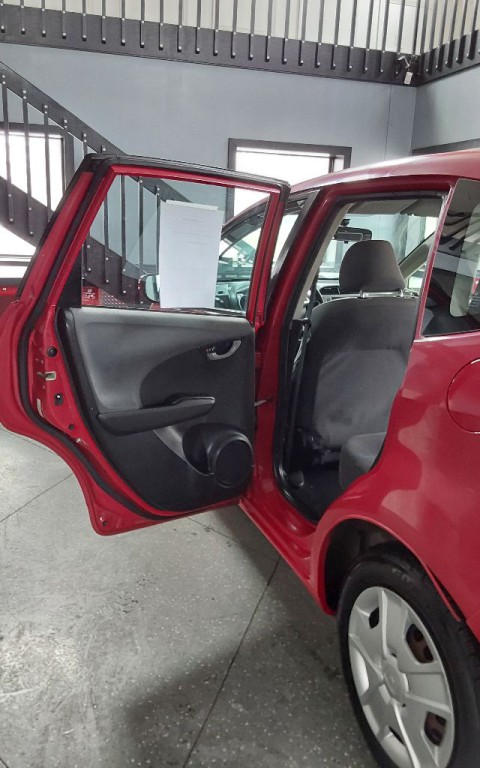 2013 Honda Fit Image 24