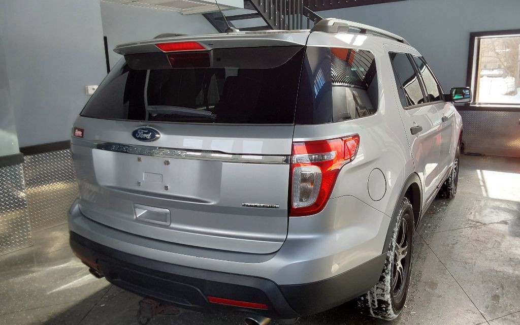 2013 Ford Explorer Image 9