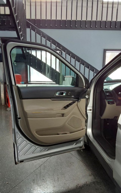2013 Ford Explorer Image 14
