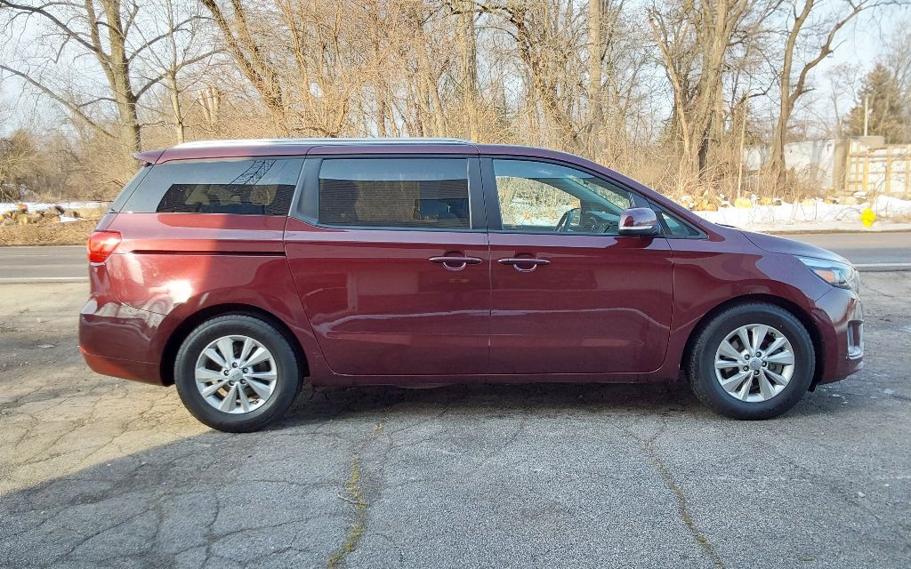 2016 Kia Sedona Image 5