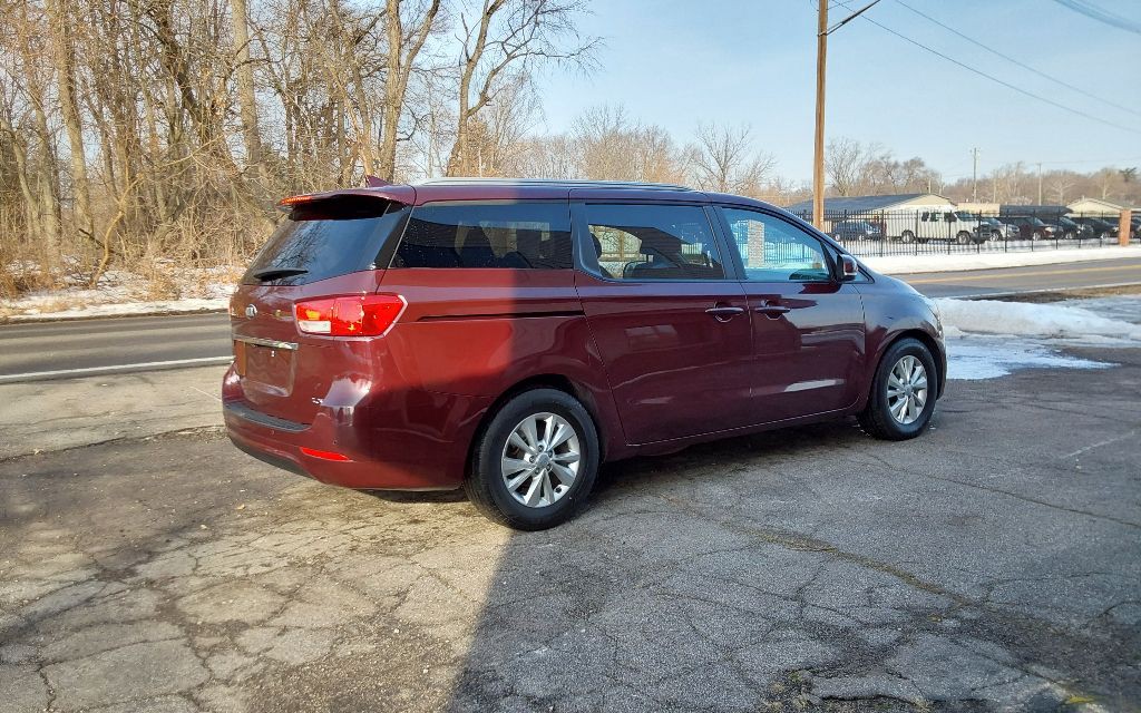 2016 Kia Sedona Image 6