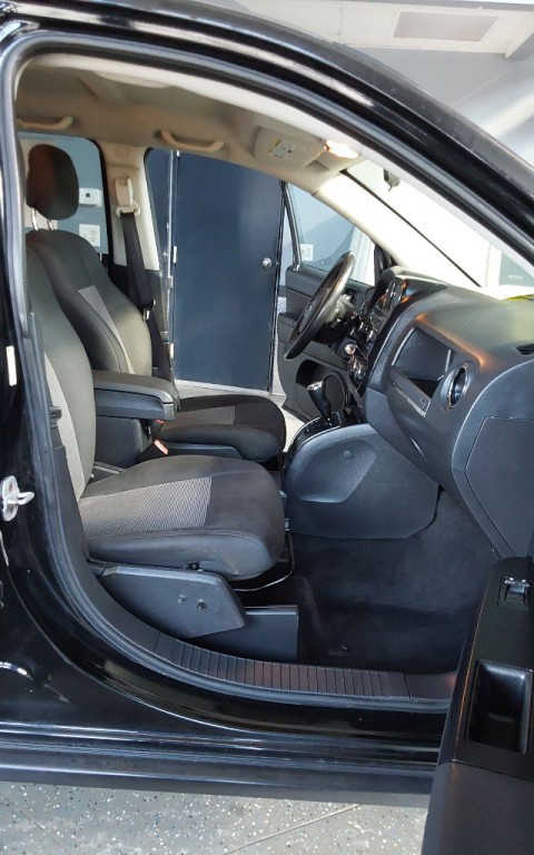 2012 Jeep Compass Image 12