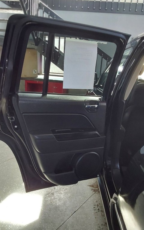 2012 Jeep Compass Image 17