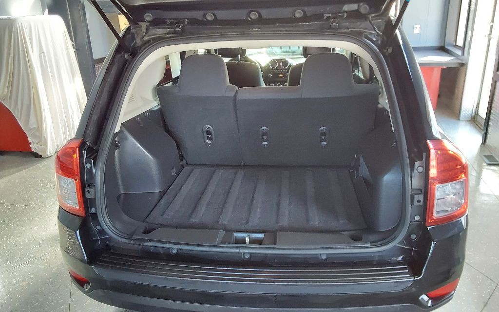 2012 Jeep Compass Image 19