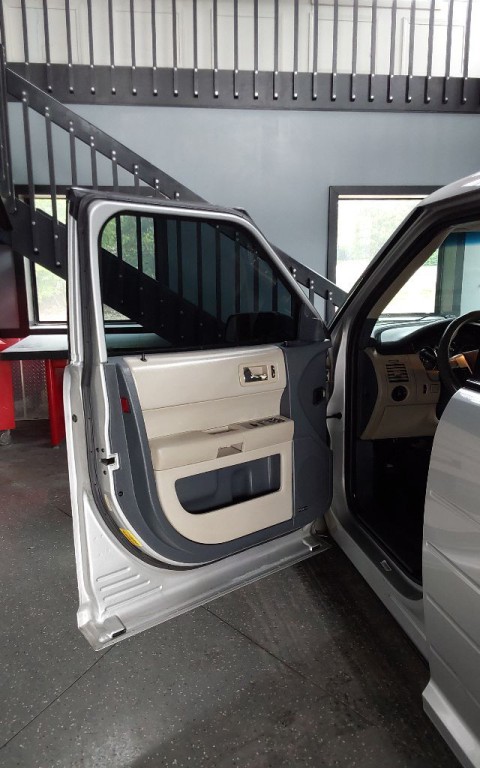 2009 Ford Flex Image 13