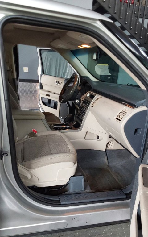 2009 Ford Flex Image 16