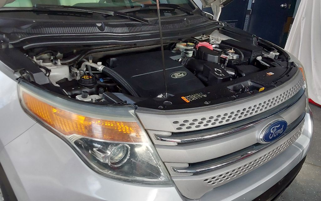 2013 Ford Explorer Image 20