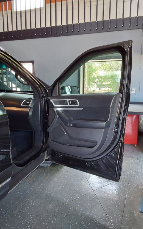 2014 Ford Explorer Image 15