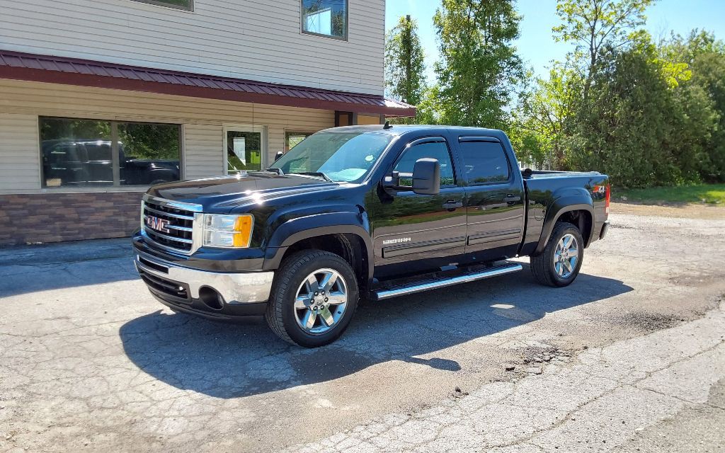 2013 GMC Sierra Image 2