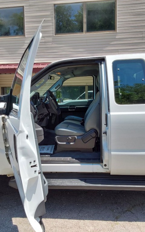 2011 Ford F-350 Image 10