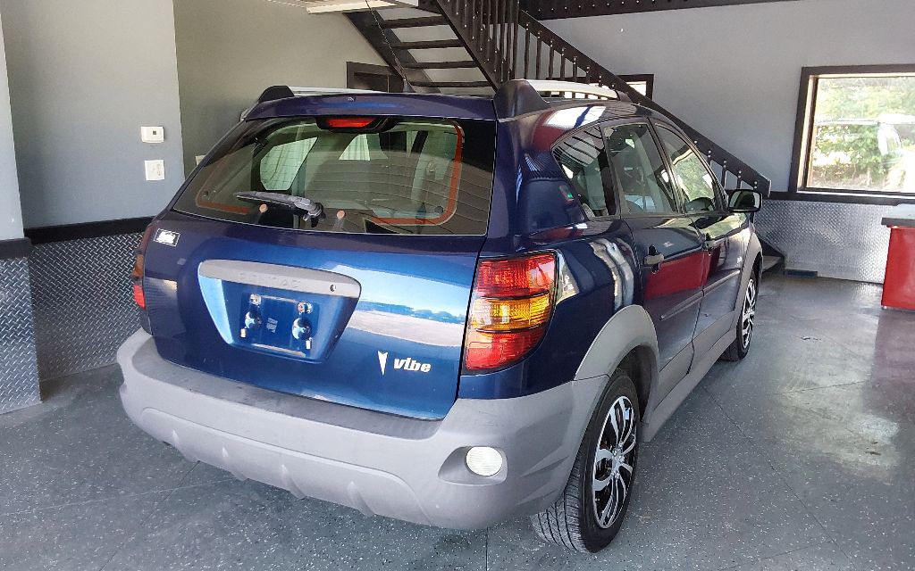 2005 Pontiac Vibe Image 10