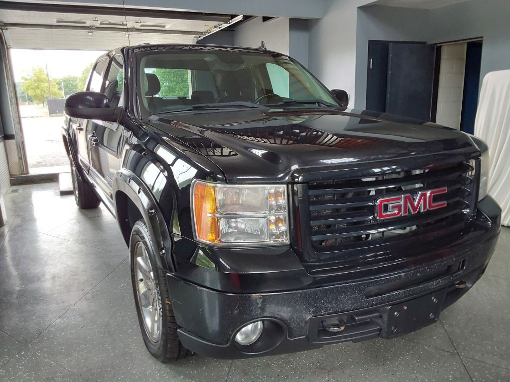 2013 GMC Sierra Image 2