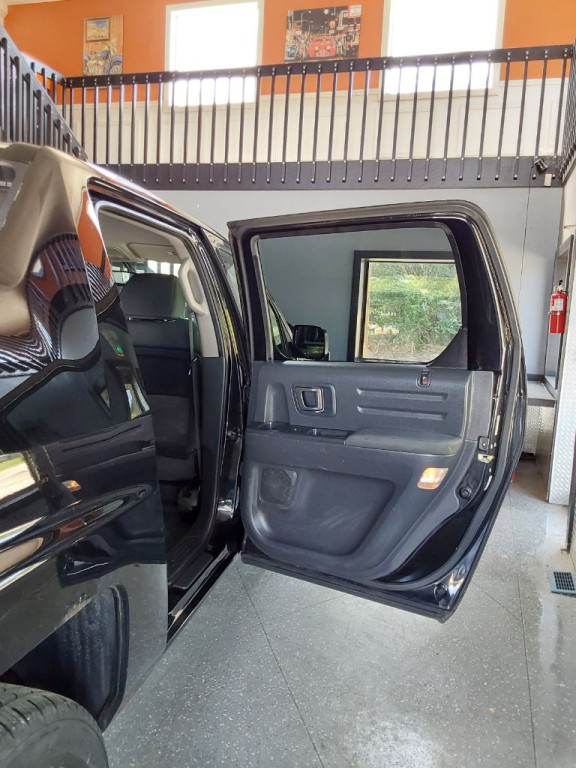 2013 Honda Ridgeline Image 16