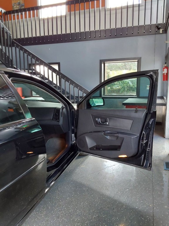 2005 Cadillac CTS Image 12