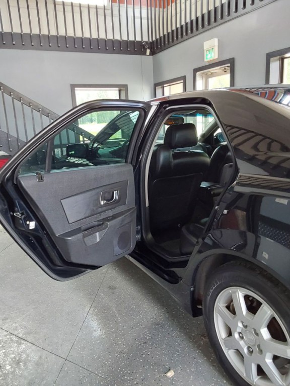 2005 Cadillac CTS Image 16