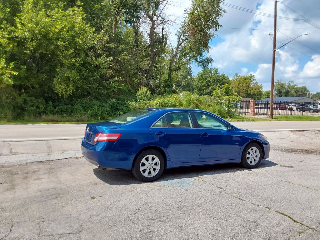 2011 Toyota Camry Image 6