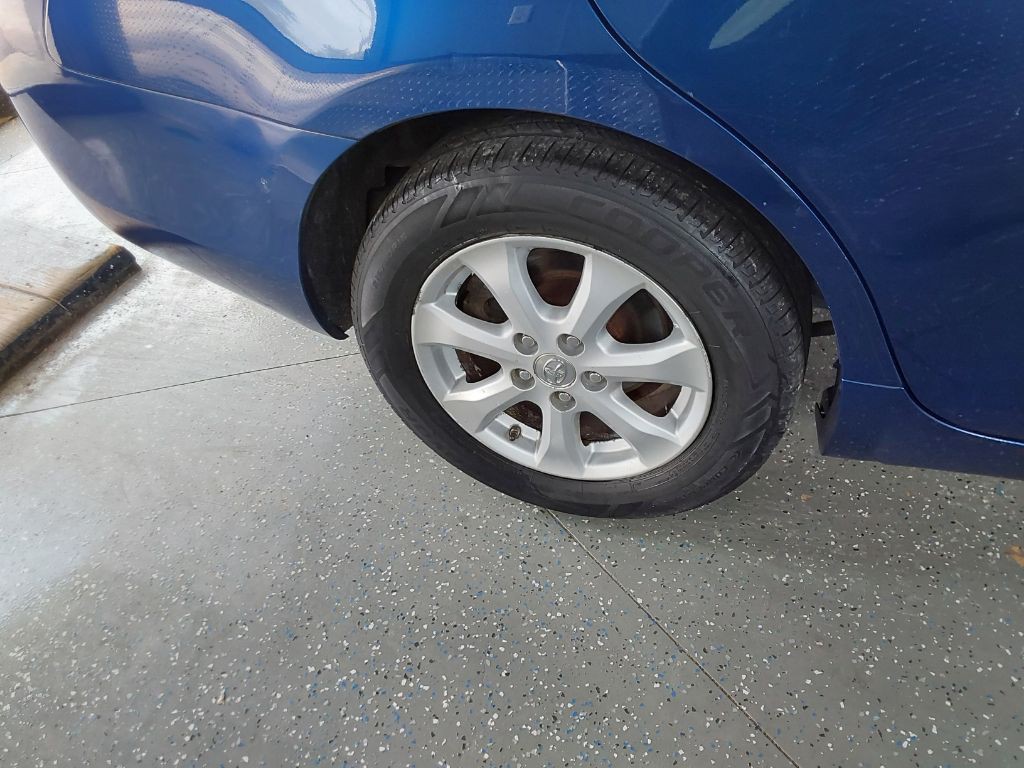 2011 Toyota Camry Image 21