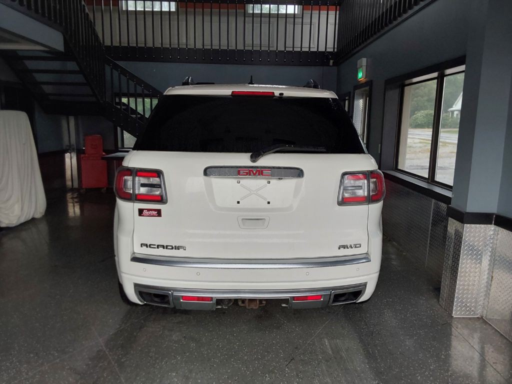 2013 GMC Acadia Image 10