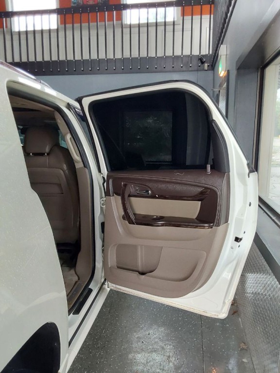 2013 GMC Acadia Image 17