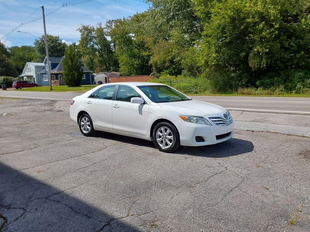 2011 Toyota Camry Image 4