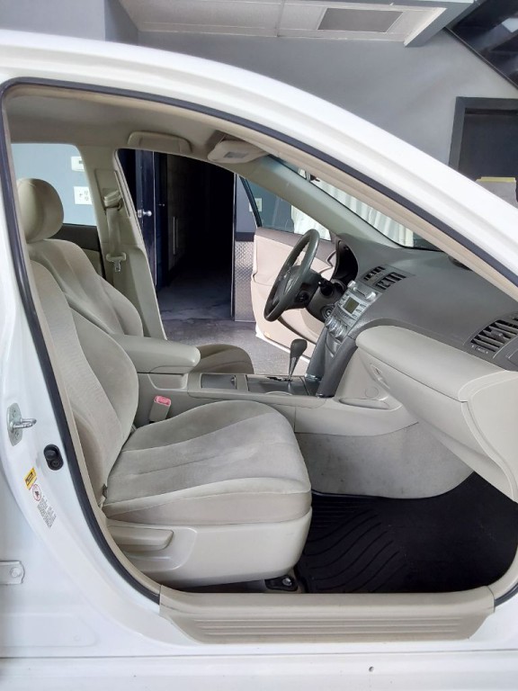 2011 Toyota Camry Image 15