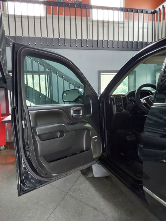 2015 GMC Sierra Image 16