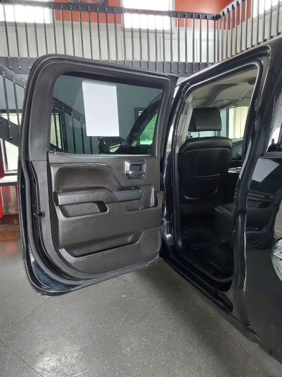 2015 GMC Sierra Image 18