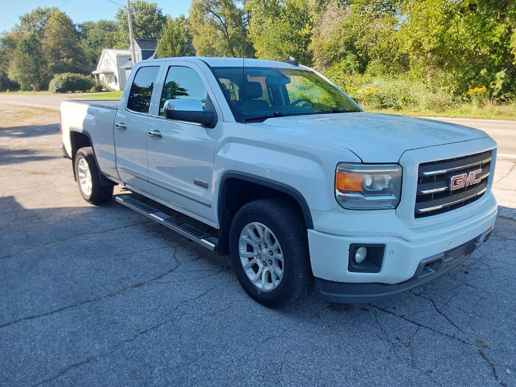 2015 GMC Sierra Image 2