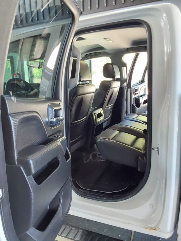 2015 GMC Sierra Image 17