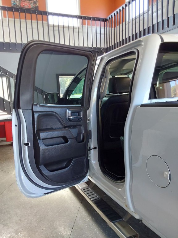 2015 GMC Sierra Image 18