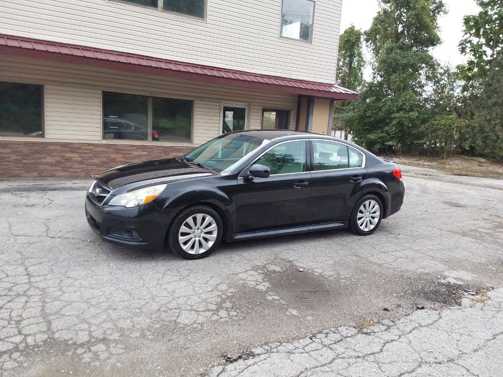 2011 Subaru Legacy Image 2