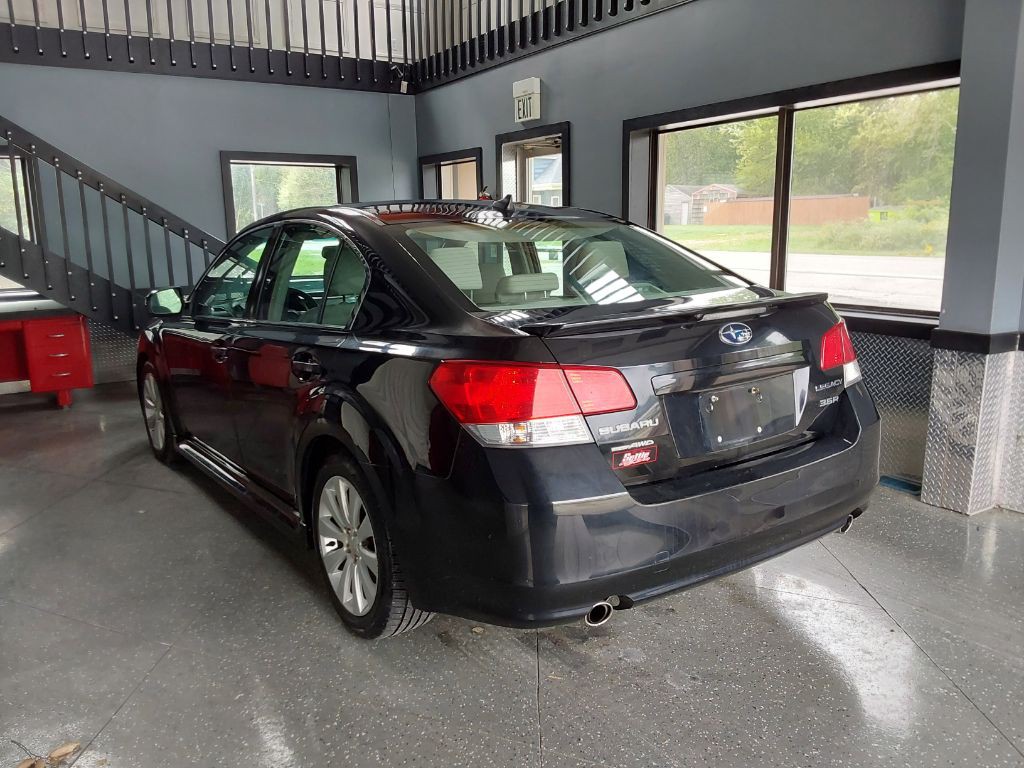 2011 Subaru Legacy Image 11