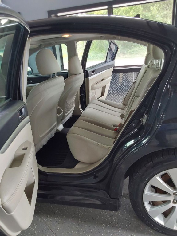 2011 Subaru Legacy Image 20
