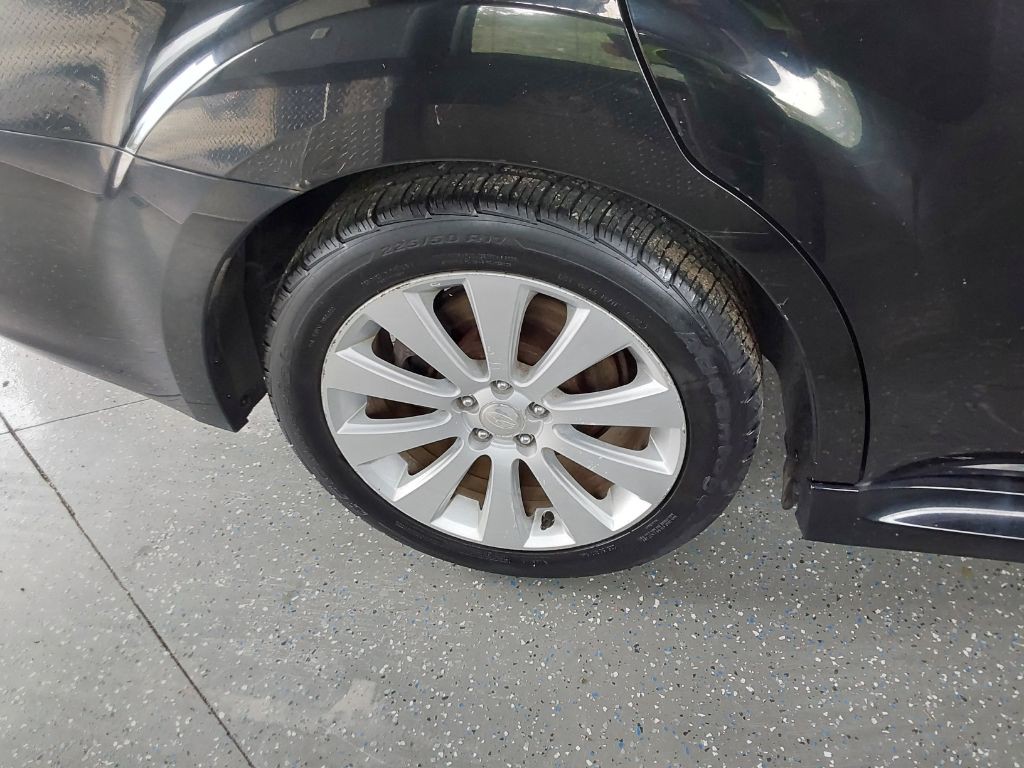 2011 Subaru Legacy Image 22