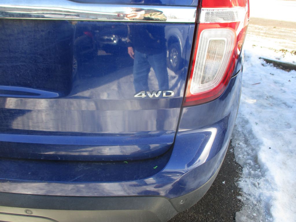 2015 Ford Explorer Image 4