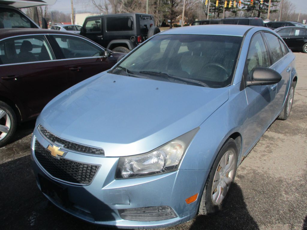 2012 Chevrolet Cruze Image 2