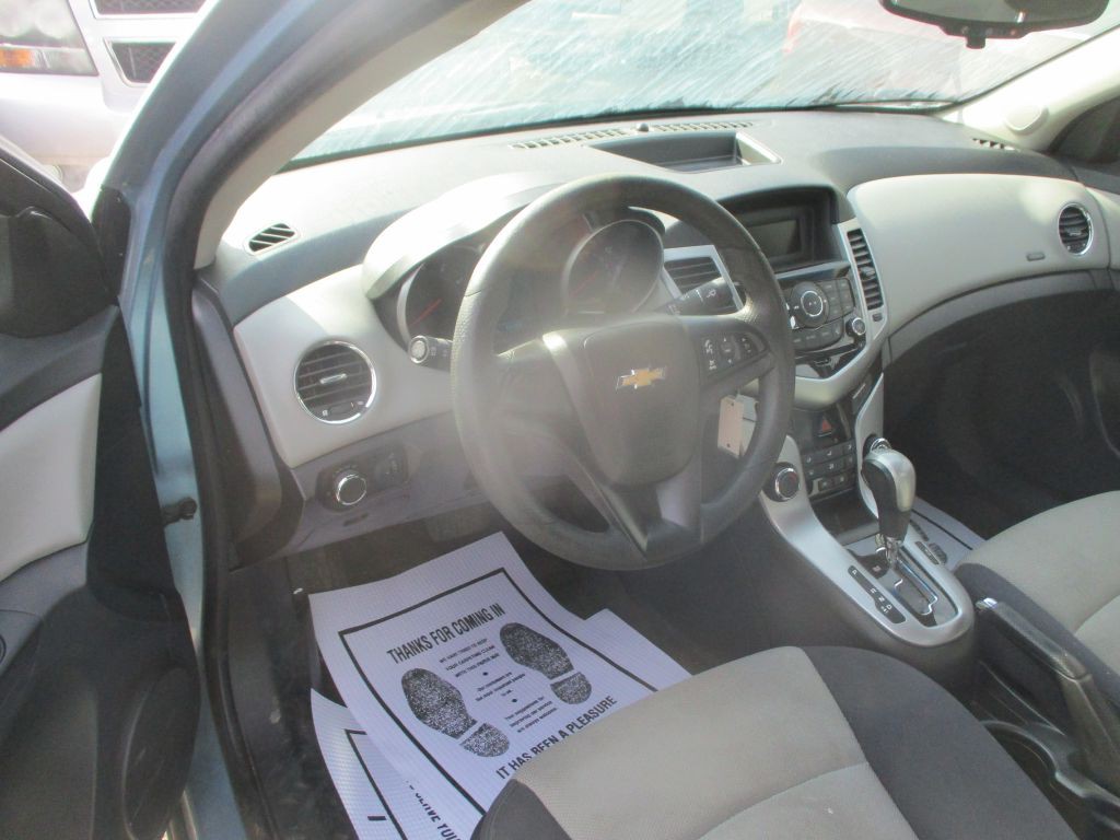 2012 Chevrolet Cruze Image 8