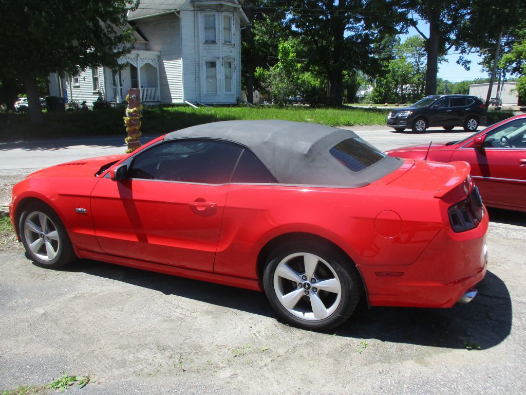 2014 Ford Mustang Image 2