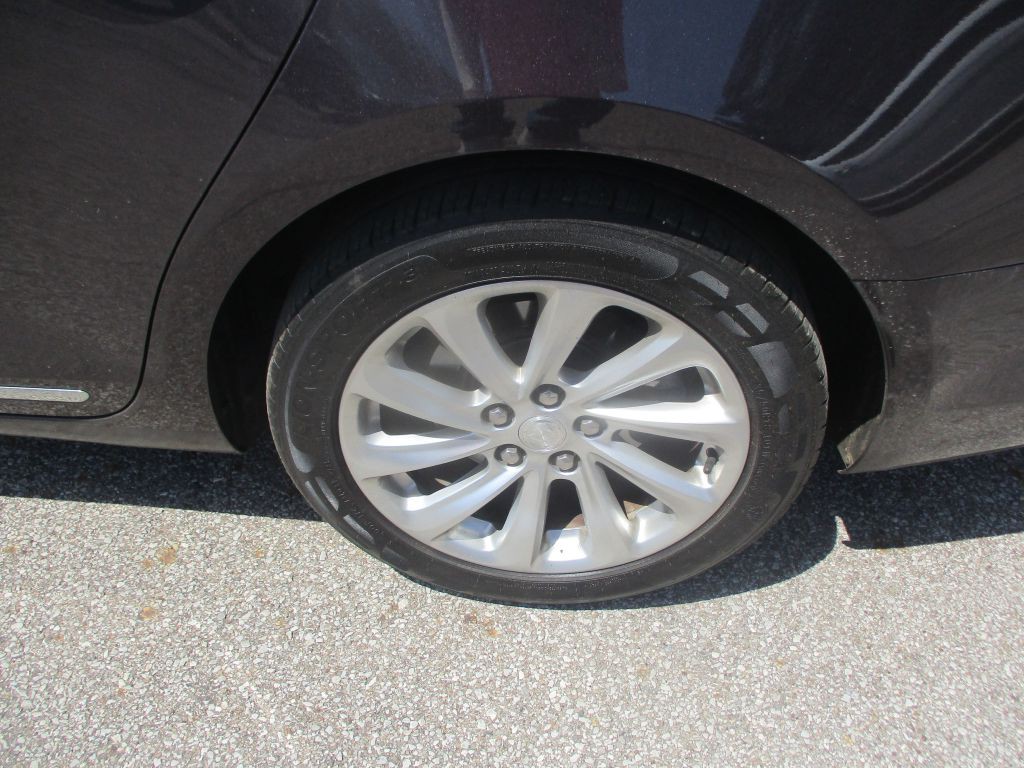 2015 Buick Lacrosse Image 3