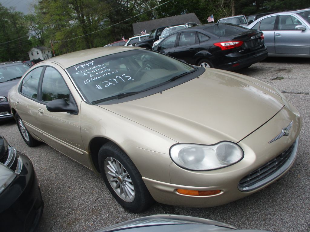1999 Chrysler Concorde Image 2