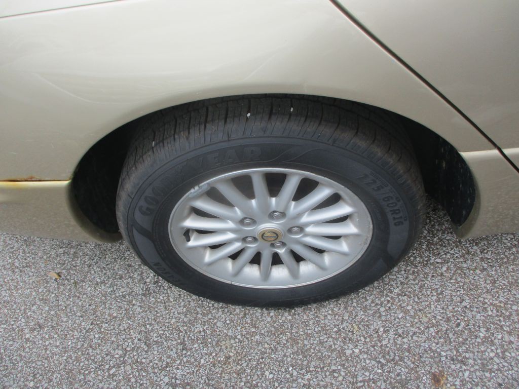 1999 Chrysler Concorde Image 3