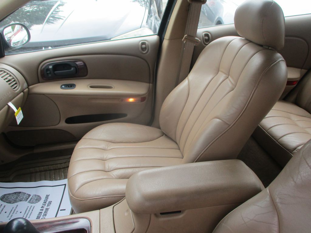 1999 Chrysler Concorde Image 10