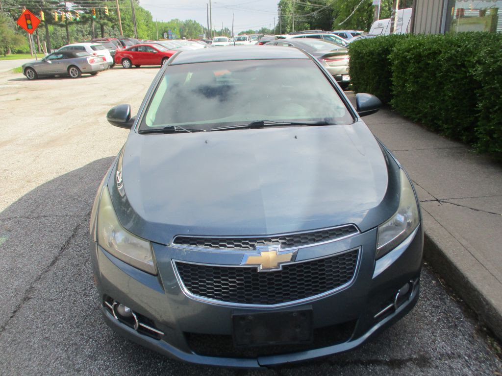 2012 Chevrolet Cruze Image 2
