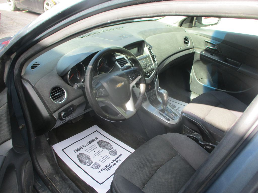 2012 Chevrolet Cruze Image 6