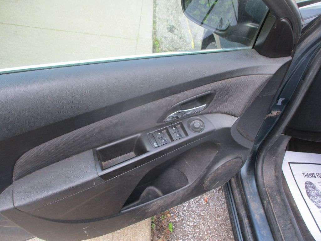 2012 Chevrolet Cruze Image 7