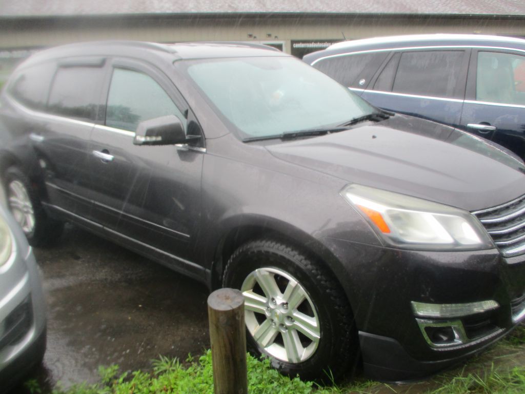 2014 Chevrolet Traverse Image 2